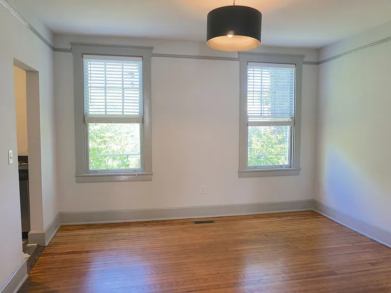 2411 Habersham Melrose — Photo 11
