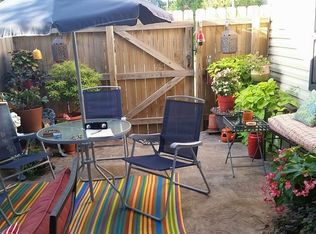 5557 Shadowwood Dr, Virginia Beach, VA 23455