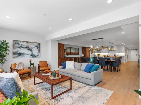 542 Lighthouse Ave #210, Pacific Grove, CA 93950