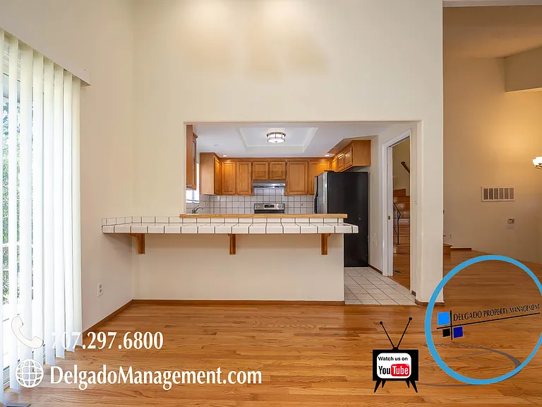404 Phoenix Cir — Photo 8
