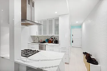 Rented by R New York