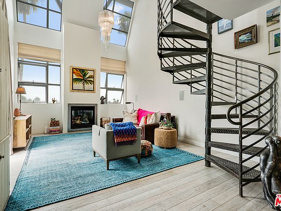 2nd image of 1912 Broadway APT 310