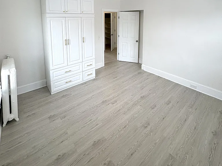 11 Russell Ave #2 — Photo 2