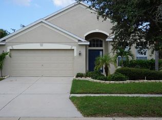 5216 Clover Mist Dr, Apollo Beach, FL 33572