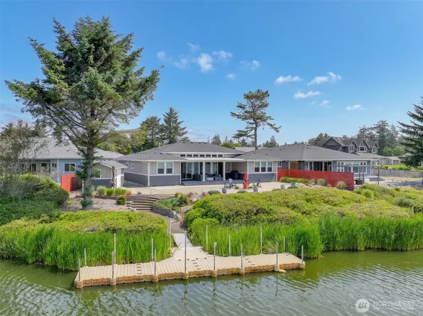 399 Eagle Nest Court SE, Ocean Shores, WA 98569