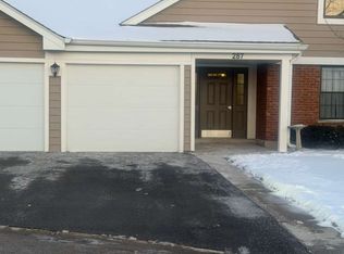 287 Pembridge Ln Unit B2, Schaumburg, IL 60193