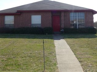 1032 Hollaway Cir, Desoto, TX 75115