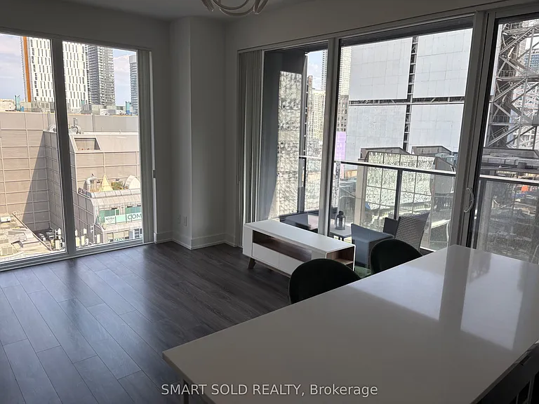 20 Edward St #904 — Photo 31