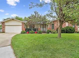 49 Bunker Hl, Saint Charles, MO 63303