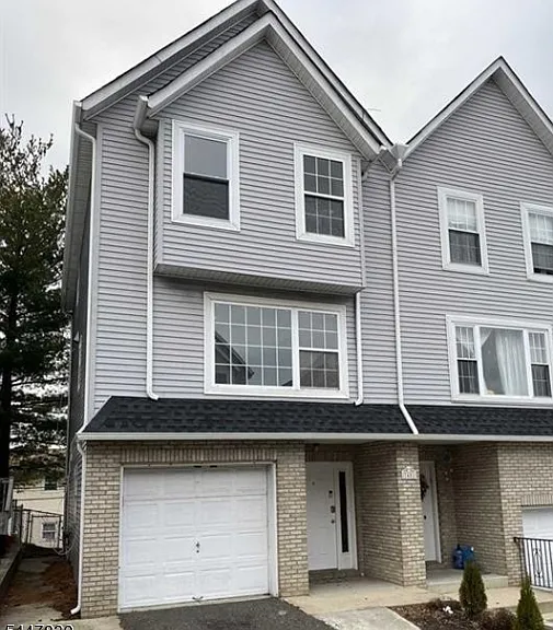 7401 Dane Ct #LEFT — Photo 1