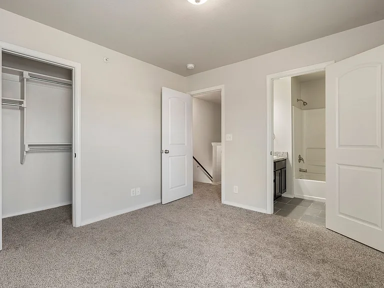Pin Oak Townhomes — Photo 40