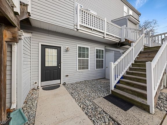 4th image of 28A Matilda Ave