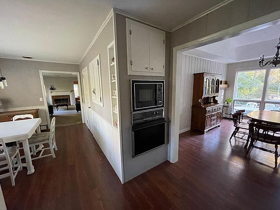 5th image of 107 Lowell Pl