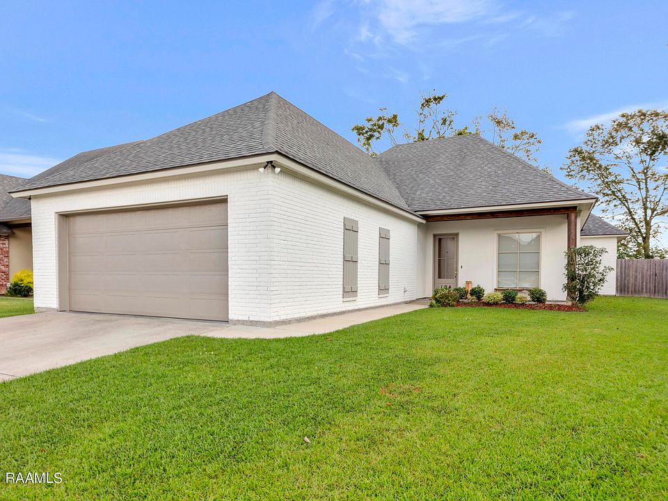 1st image of 104 Beauchamp Ln