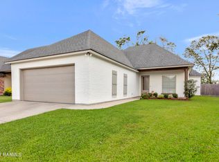104 Beauchamp Ln, Lafayette, LA 70506