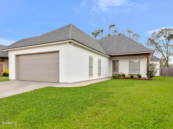 104 Beauchamp Ln, Lafayette, LA 70506
