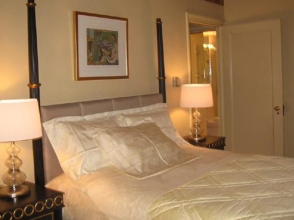 2nd image of 154 Central Park S
