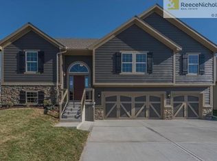 9905 N Lewis Ave, Kansas City, MO 64157