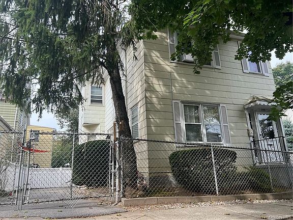 2nd image of 208 N 8th Ave