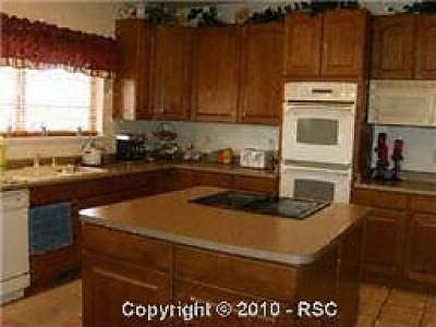 3rd image of 6788 Lyndhurst Dr
