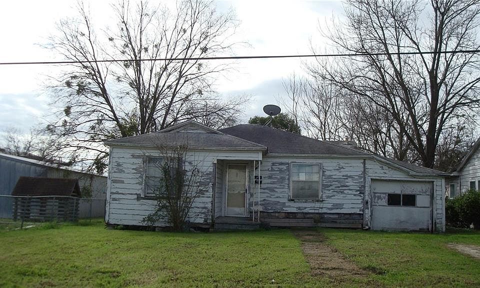 1st image of 108 Agarita Dr