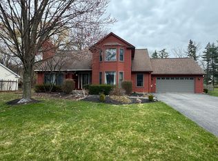 51 Stonington Dr, Pittsford, NY 14534