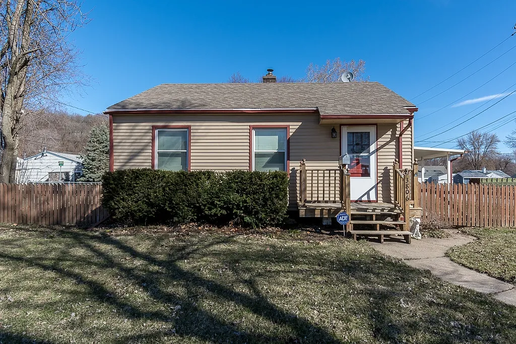 3806 Rockingham Rd photo 1
