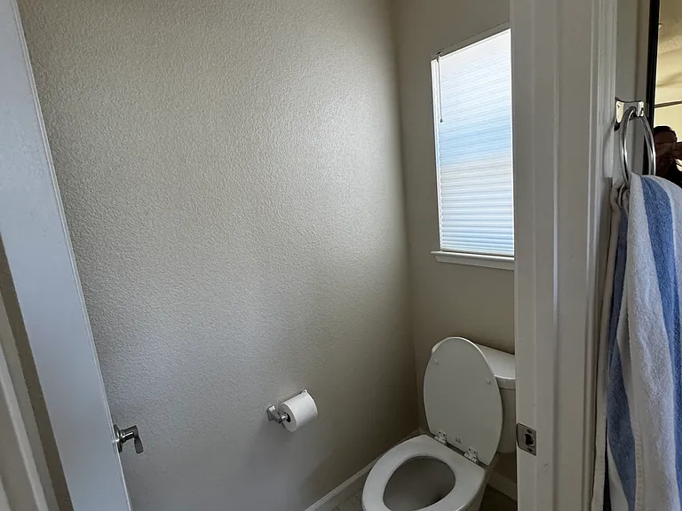 1114 Drake Way — Photo 24