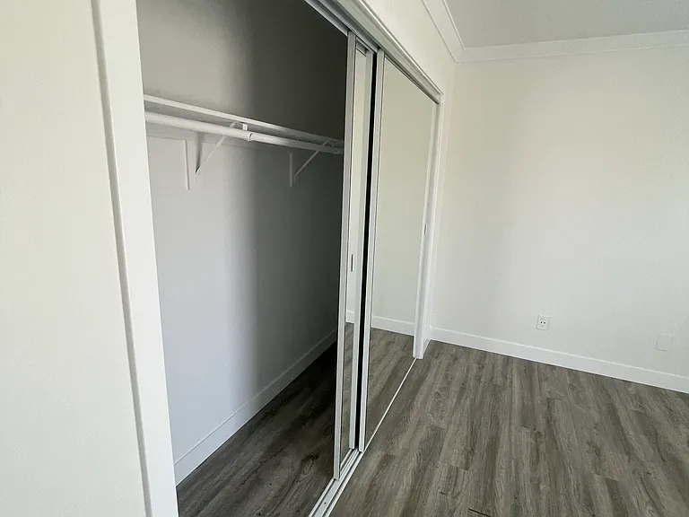 1037 Linden Ave #8 — Photo 19