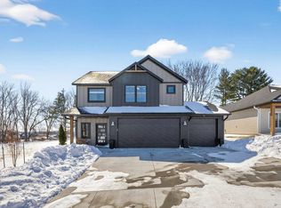 3228 Allison Ln NE, Rochester, MN 55906