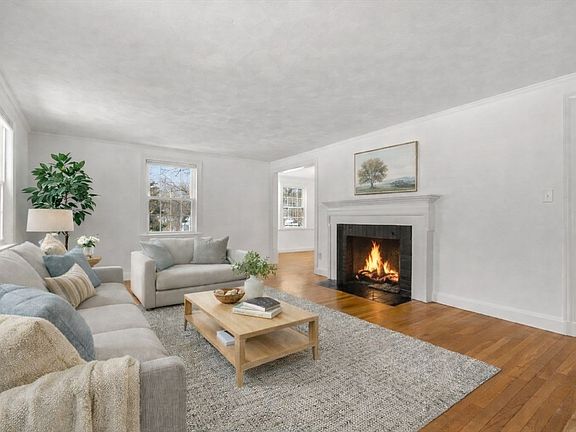 3rd image of 43 Bancroft Rd