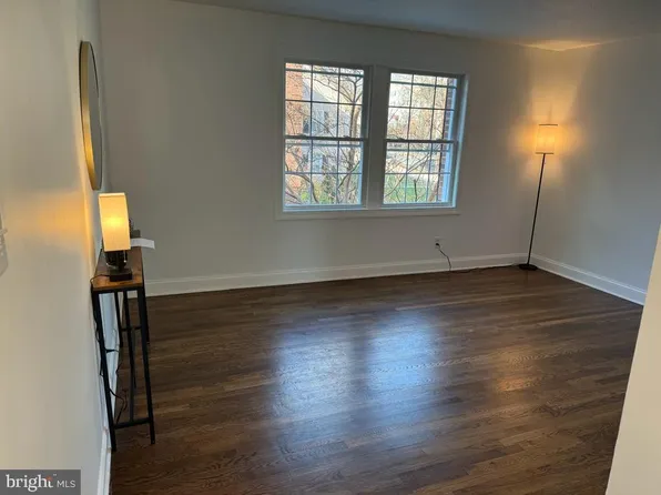 3941 Pennsylvania Ave SE APT 201, Washington, DC 20020
