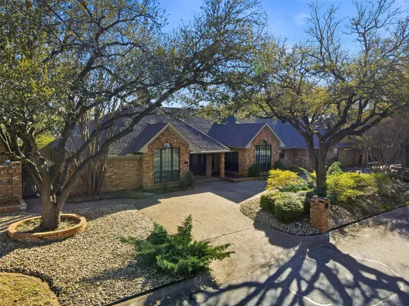 1005 Hemphill Dr, Cleburne, TX 76033