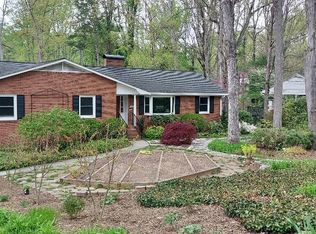 636 Friar Tuck Rd, Winston Salem, NC 27104