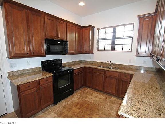 3rd image of 1325 Oceania Dr N