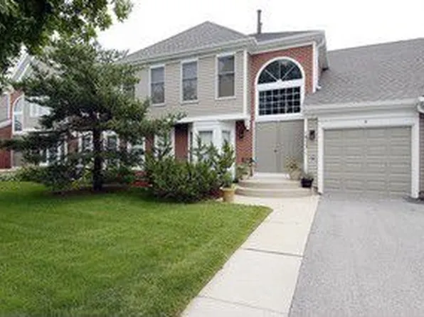 1873 Fox Run Dr #A7, Elk Grove Village, IL 60007