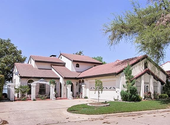 2nd image of 3008 Bayside Dr