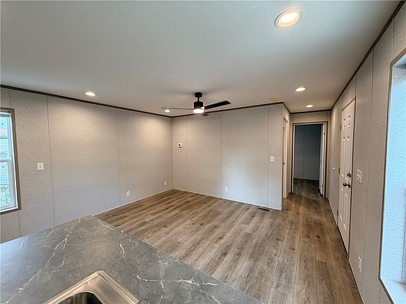 3rd image of 812 N 8th St #33