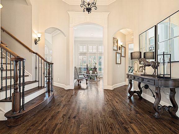 4th image of 1904 Savannah Dr