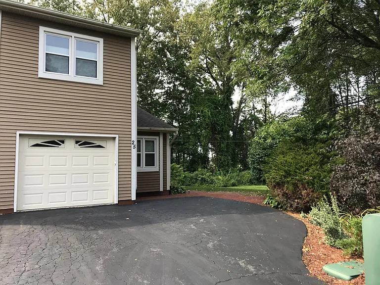 25 Wilan Ln — Photo 3