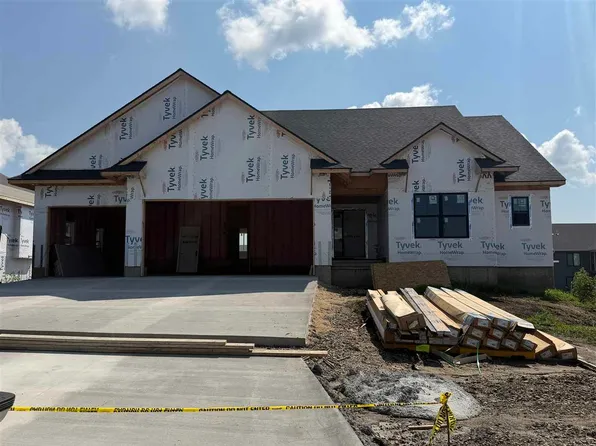 80 S Seven Oaks Rd, Northliberty, IA 52317