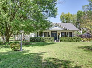 404 W 4th St, Tahlequah, OK 74464