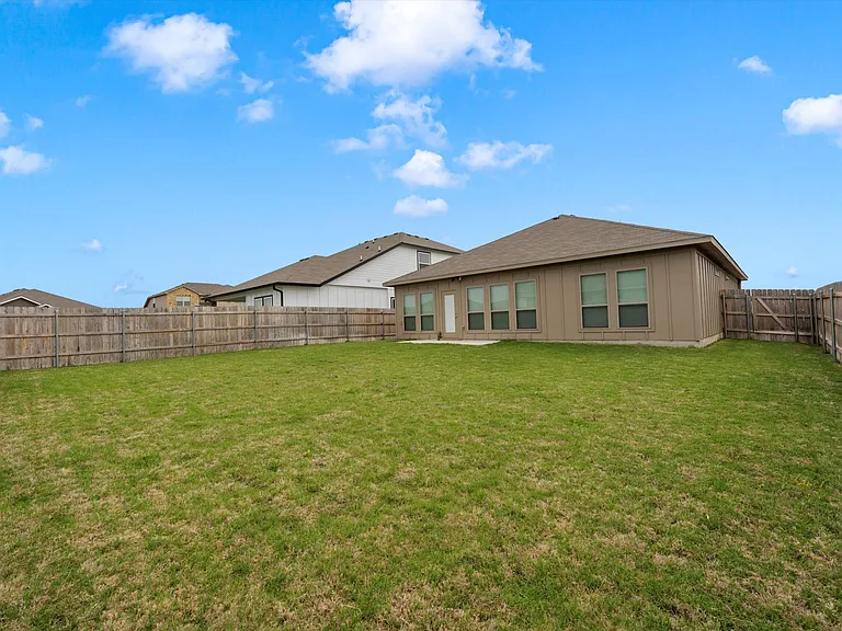 7445 Garden Glen Dr — Photo 25
