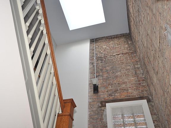 5th image of 529 E Oakwood Blvd APT 3