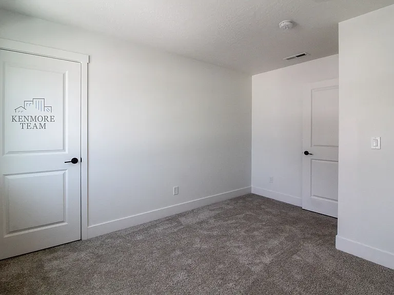 1030 S Underwood Pl #120 — Photo 12