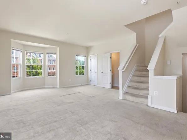 5043 Oyster Reef Pl, Waldorf, MD 20602