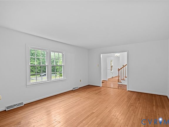 5th image of 5510 Rainier Dr
