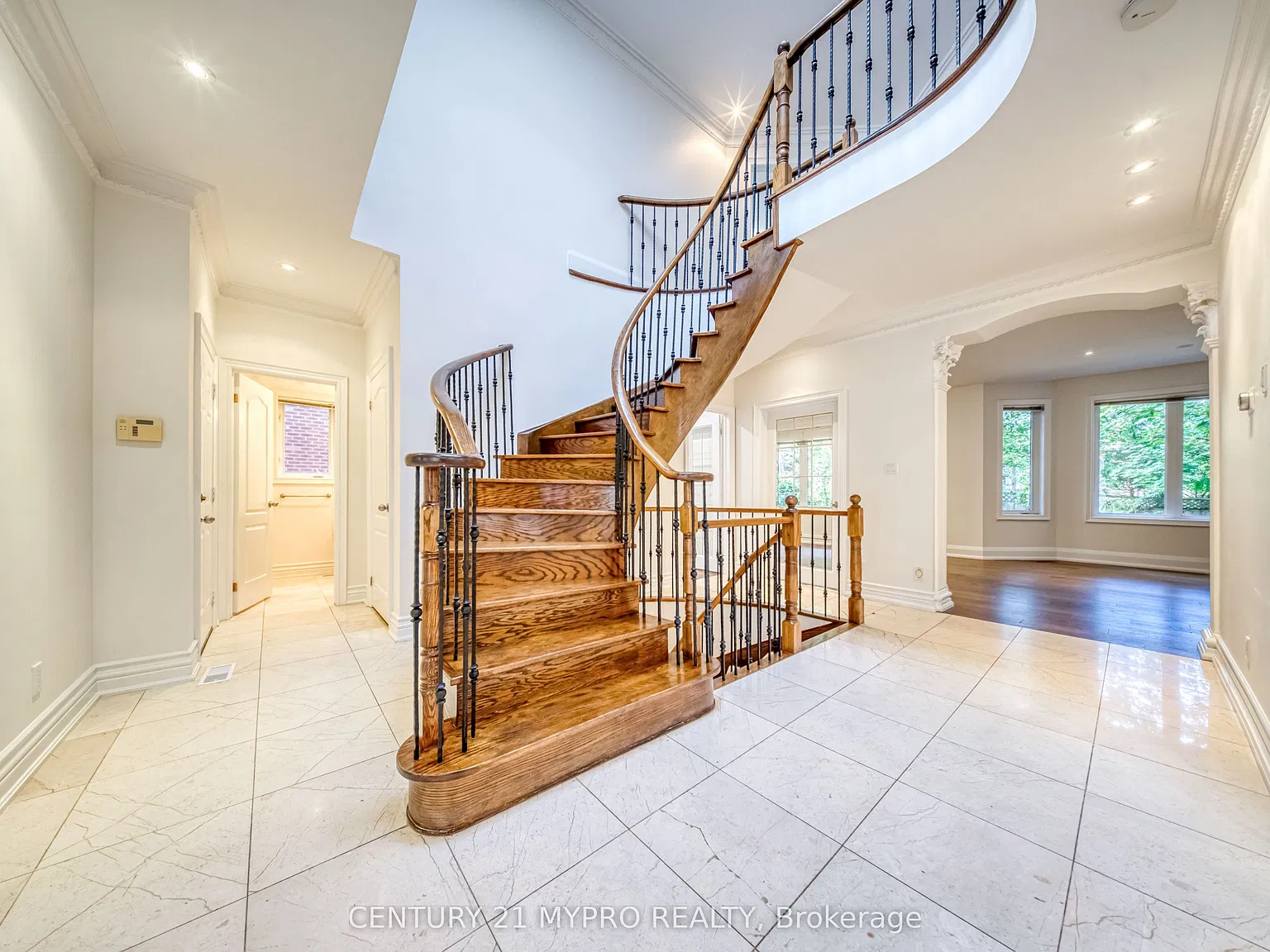 5 bed, $6,300 — Photo 2