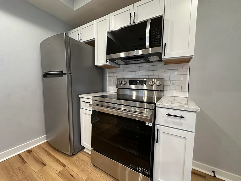 128 Caroline Ave #2 — Photo 7