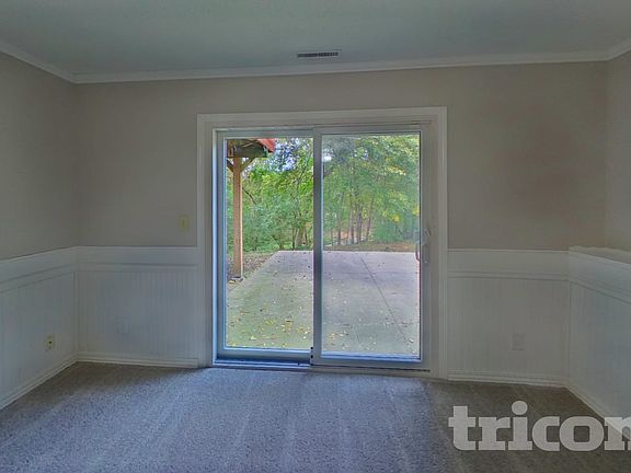3rd image of 112013 Warner Cir